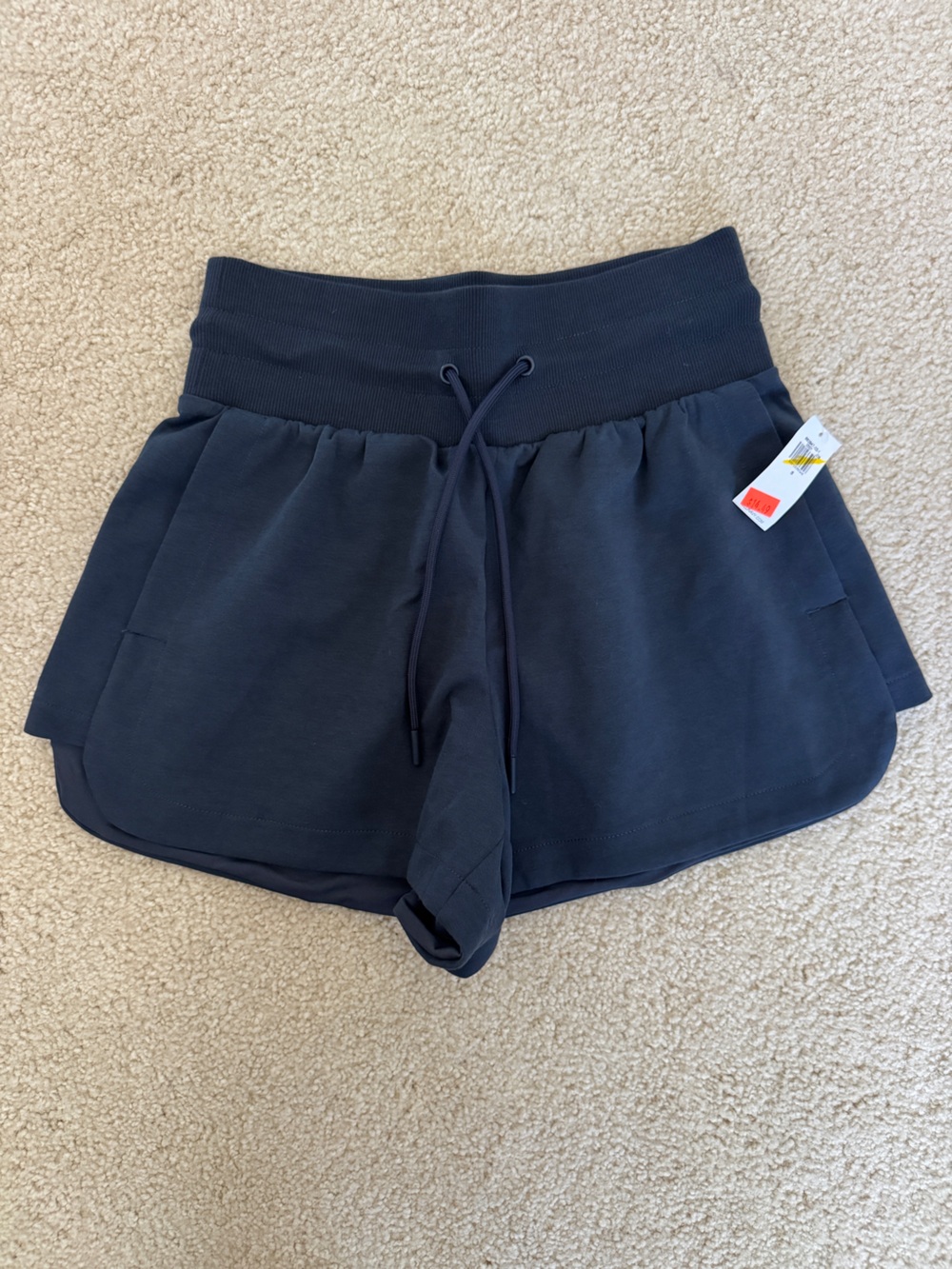 Old Navy Dynamic Fleece Shorts in Navy Blue Size S